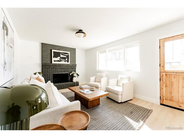 6272 S Garfield Dr, Centennial, CO 80121