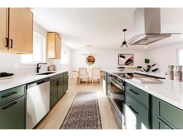 6272 S Garfield Dr, Centennial, CO 80121