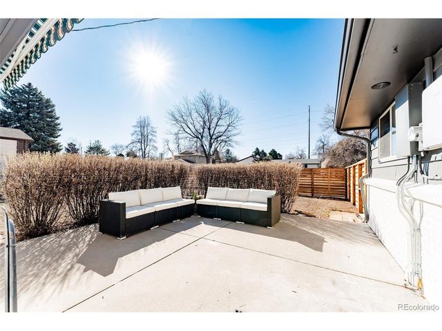 6272 S Garfield Dr, Centennial, CO 80121