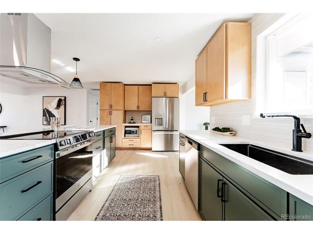 6272 S Garfield Dr, Centennial, CO 80121