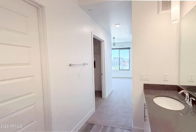 7300 E EARLL Drive 4016, Scottsdale, AZ 85251