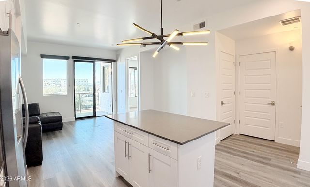7300 E EARLL Drive 4016, Scottsdale, AZ 85251