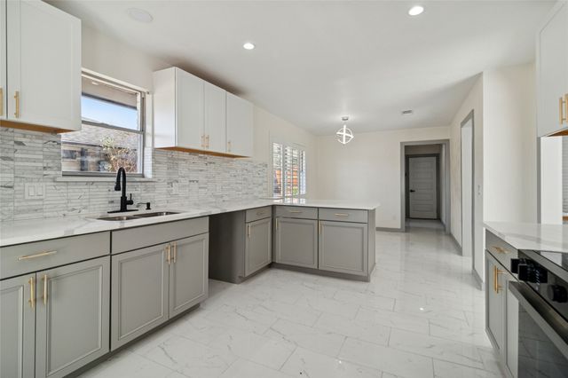 2325 Regal Road, Plano, TX 75075