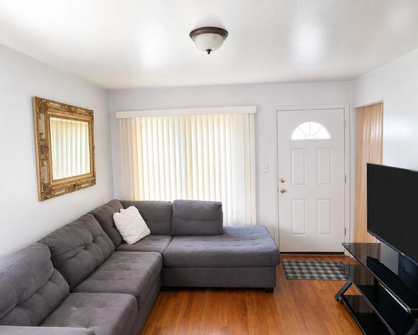 27392 Osmun Street, Madison Heights, MI 48071