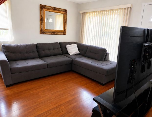 27392 Osmun Street, Madison Heights, MI 48071