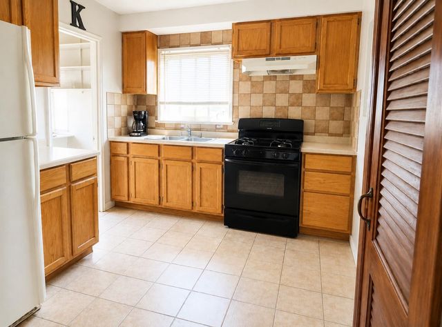27392 Osmun Street, Madison Heights, MI 48071