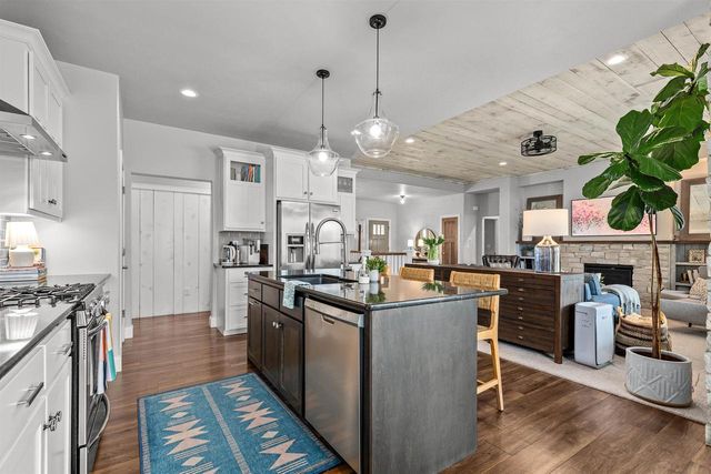 W6681 CHARLEEN LANE, Greenville, WI 54942