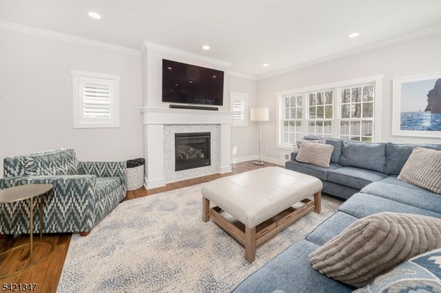 77 Commonwealth Ave, New Providence Boro, NJ 07974