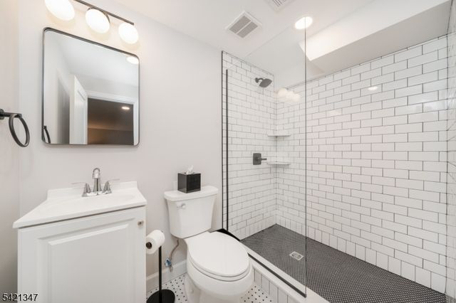 77 Commonwealth Ave, New Providence Boro, NJ 07974