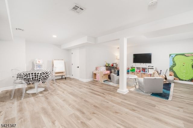 77 Commonwealth Ave, New Providence Boro, NJ 07974