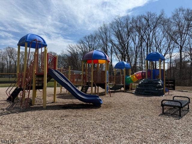 77 Commonwealth Ave, New Providence Boro, NJ 07974