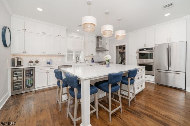 77 Commonwealth Ave, New Providence Boro, NJ 07974