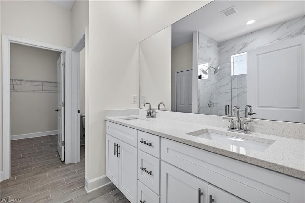 Image 9 of property listing at 529 NW 23rd ST, Cape Coral, FL 33993