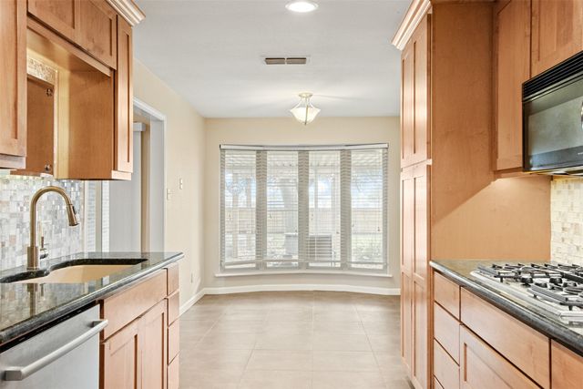 611 Field Street, Colleyville, TX 76034
