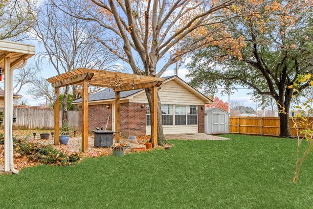 611 Field Street, Colleyville, TX 76034