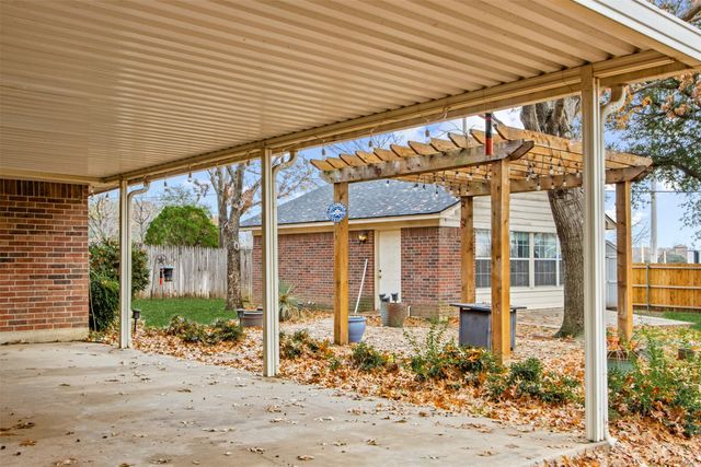 611 Field Street, Colleyville, TX 76034