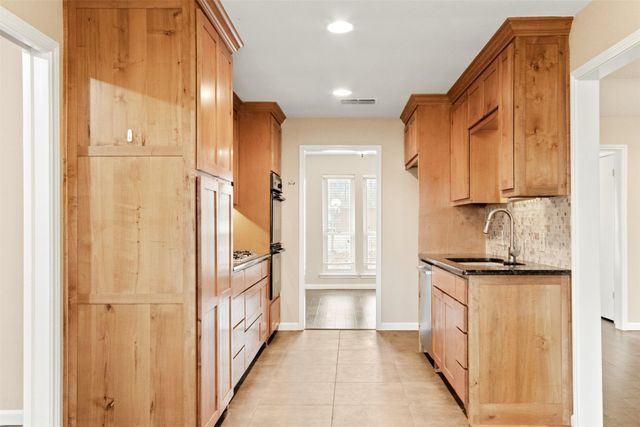 611 Field Street, Colleyville, TX 76034