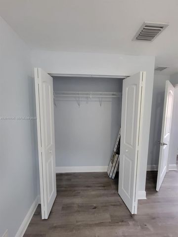 1809 NW 8th Pl, Fort Lauderdale, FL 33311