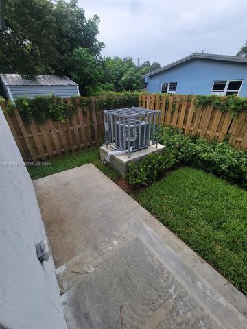 1809 NW 8th Pl, Fort Lauderdale, FL 33311