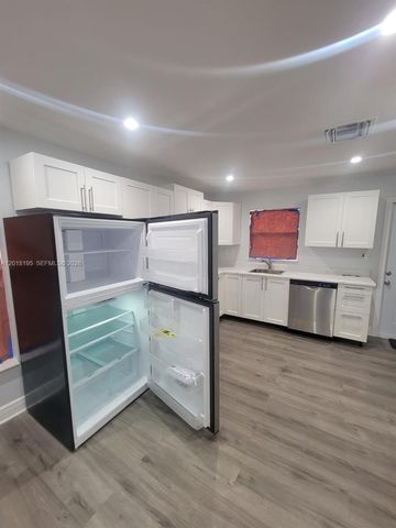 1809 NW 8th Pl, Fort Lauderdale, FL 33311