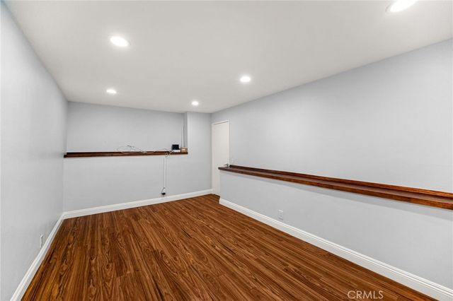 3751 Prestwick, Los Angeles, CA 90027