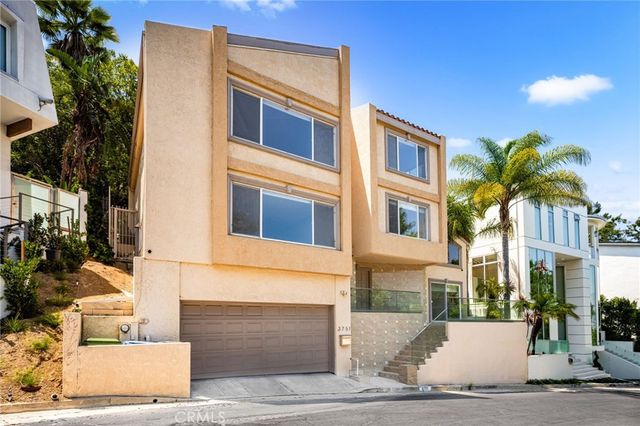 3751 Prestwick, Los Angeles, CA 90027