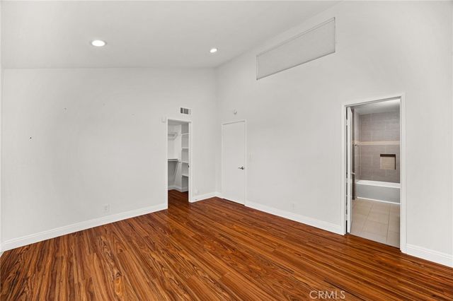 3751 Prestwick, Los Angeles, CA 90027