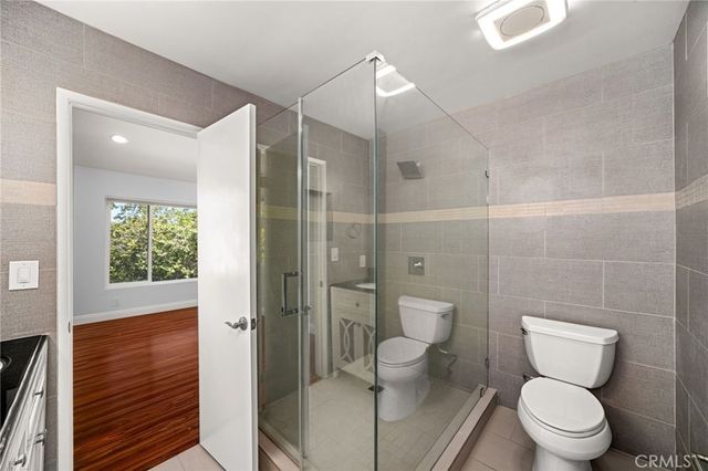 3751 Prestwick, Los Angeles, CA 90027