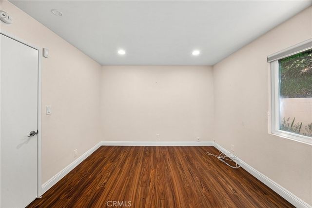 3751 Prestwick, Los Angeles, CA 90027