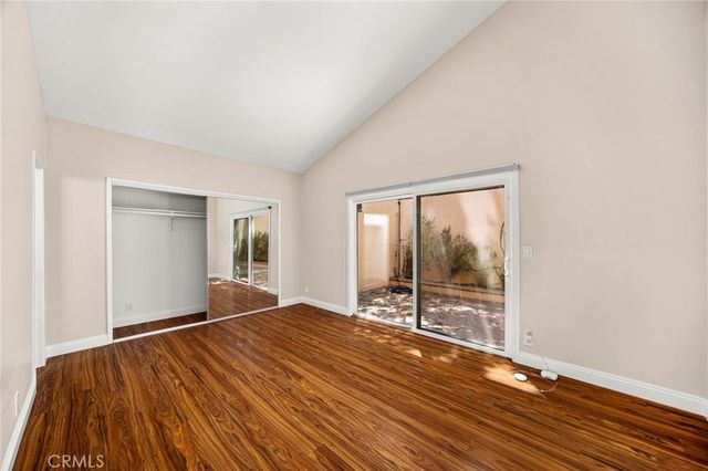 3751 Prestwick, Los Angeles, CA 90027