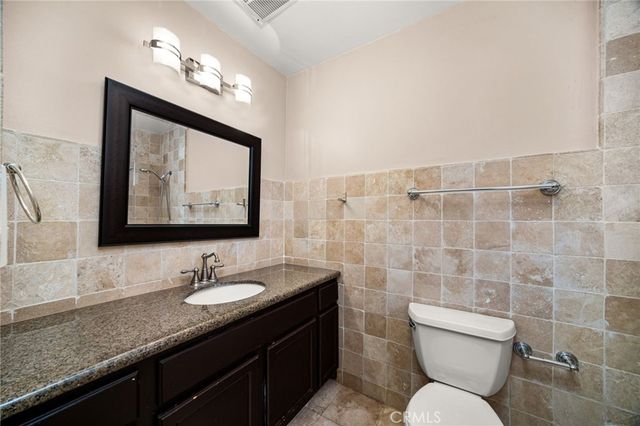 3751 Prestwick, Los Angeles, CA 90027