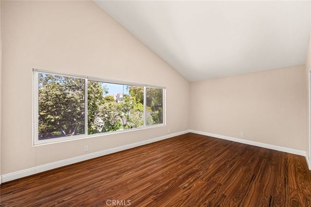 3751 Prestwick, Los Angeles, CA 90027
