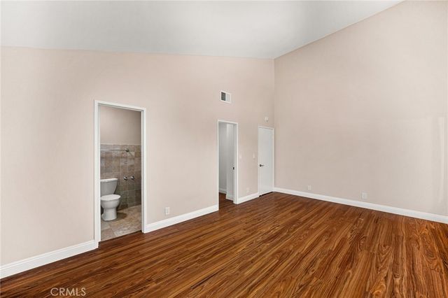 3751 Prestwick, Los Angeles, CA 90027