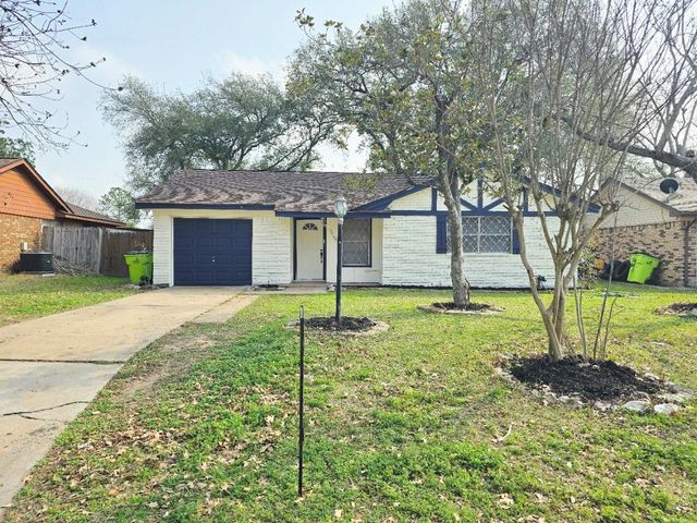 2433 Freeway Manor Drive, Rosenberg, TX 77471