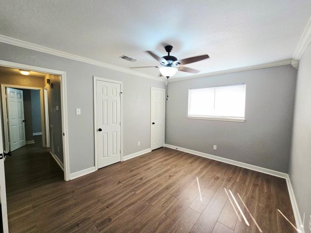 2433 Freeway Manor Drive, Rosenberg, TX 77471