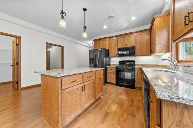 682 Bibeau Court, Vadnais Heights, MN 55127