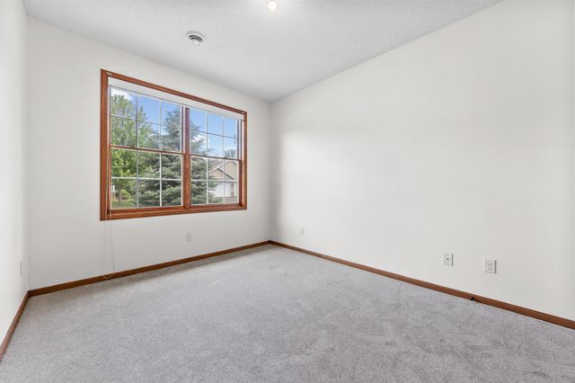 682 Bibeau Court, Vadnais Heights, MN 55127