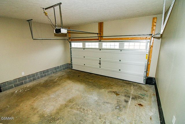 412 Sulphur Court, Kodak, TN 37764