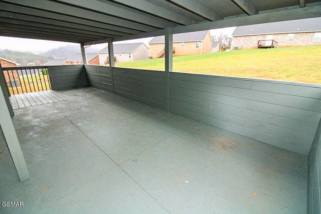 412 Sulphur Court, Kodak, TN 37764