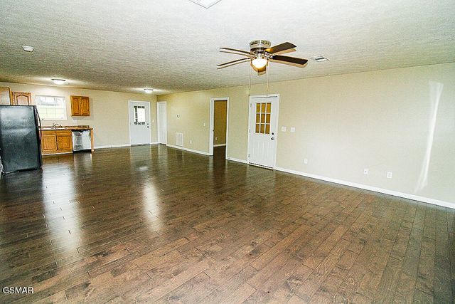 412 Sulphur Court, Kodak, TN 37764