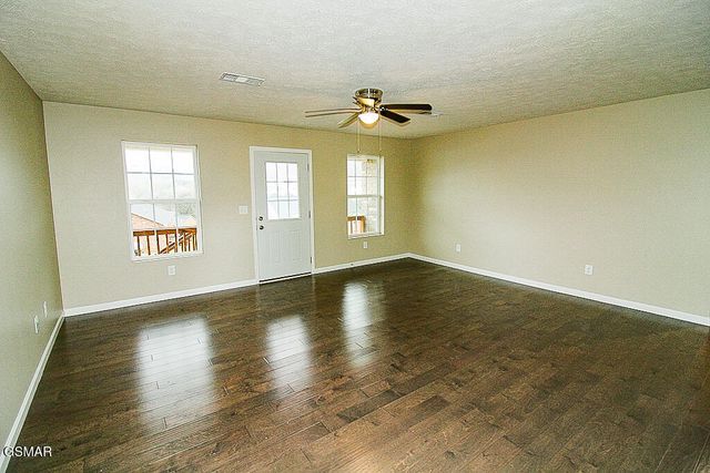 412 Sulphur Court, Kodak, TN 37764