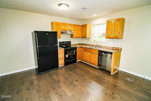 412 Sulphur Court, Kodak, TN 37764