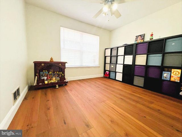 10 SAWGRASS CT, Monroe Township, NJ 08831