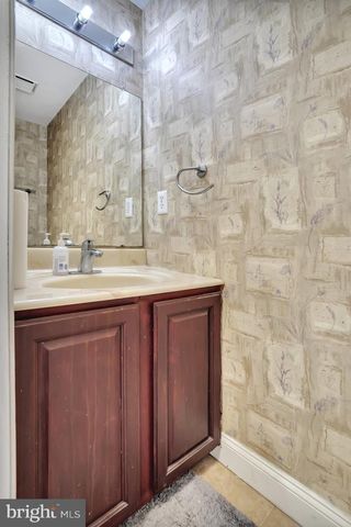 10 SAWGRASS CT, Monroe Township, NJ 08831