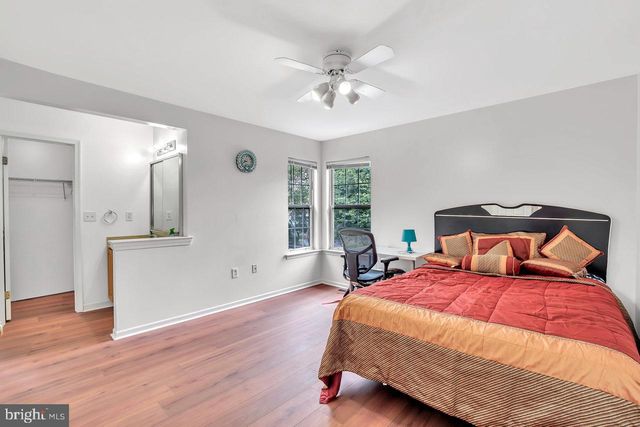 10 SAWGRASS CT, Monroe Township, NJ 08831