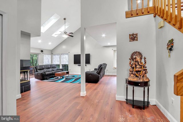 10 SAWGRASS CT, Monroe Township, NJ 08831