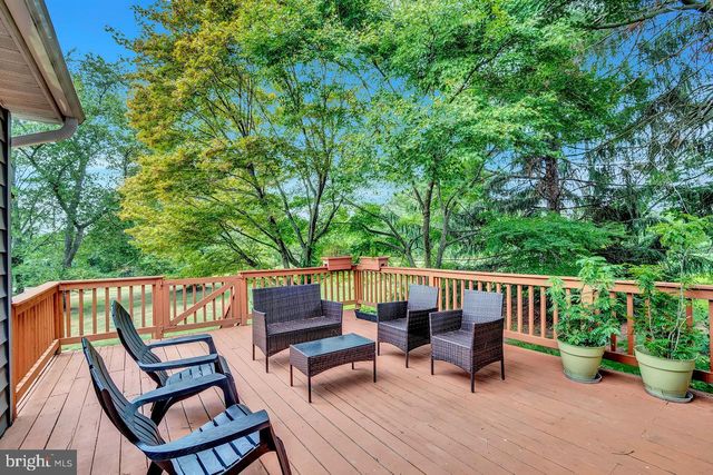 10 SAWGRASS CT, Monroe Township, NJ 08831