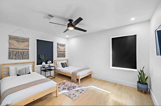 5401 W 43rd Street, Houston, TX 77092