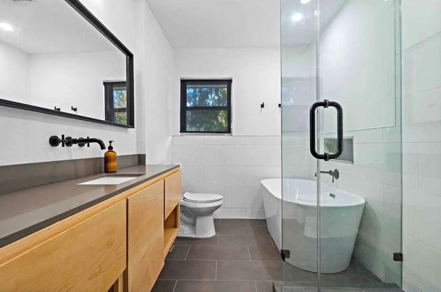 5401 W 43rd Street, Houston, TX 77092