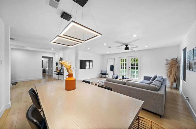 5401 W 43rd Street, Houston, TX 77092